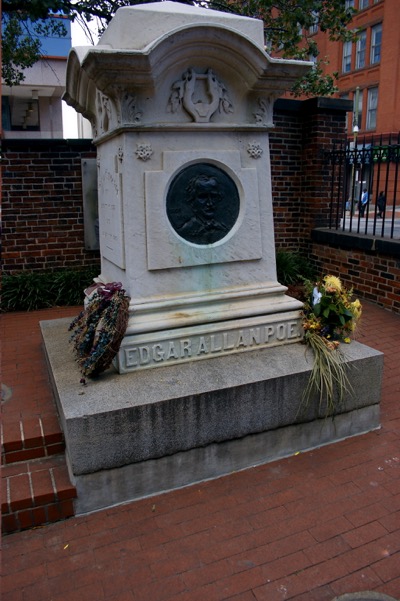 edgar allen poe\'s grave